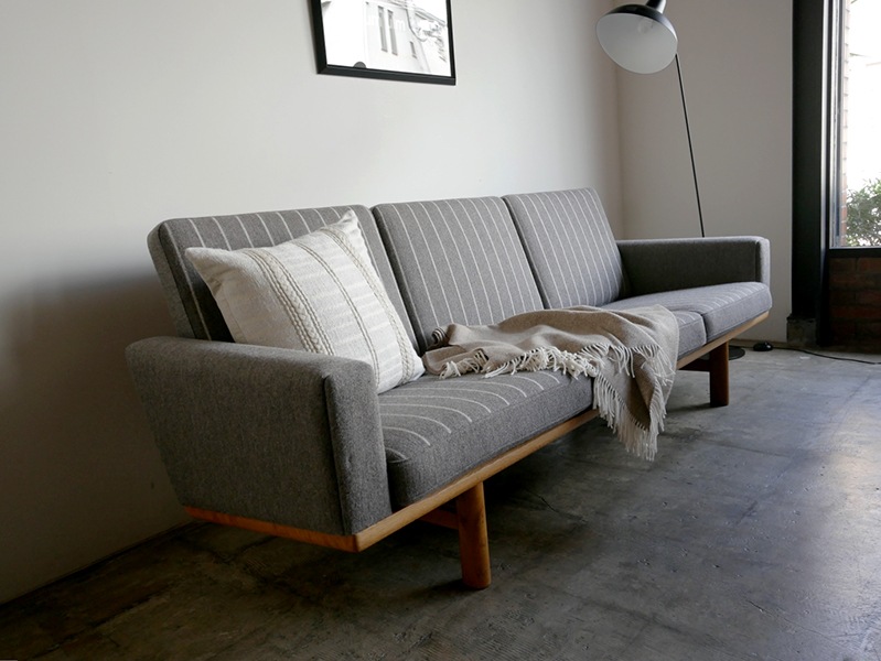 GE236 3Seater sofa by Hans J.Wegner