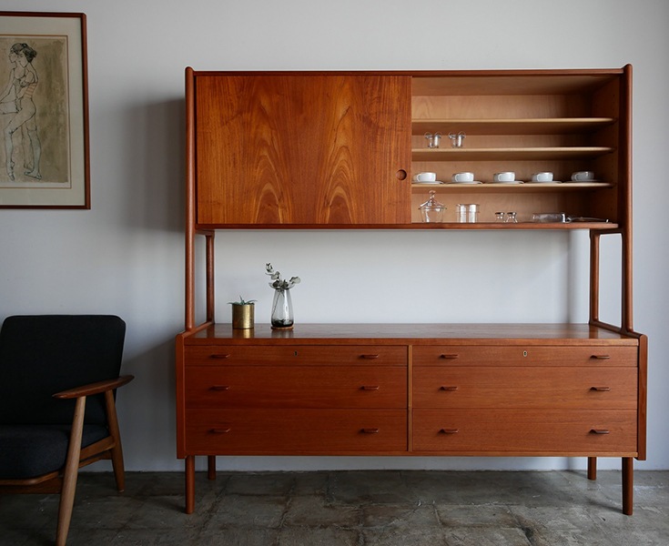 RY20 Cabinet by Hans J .Wegner