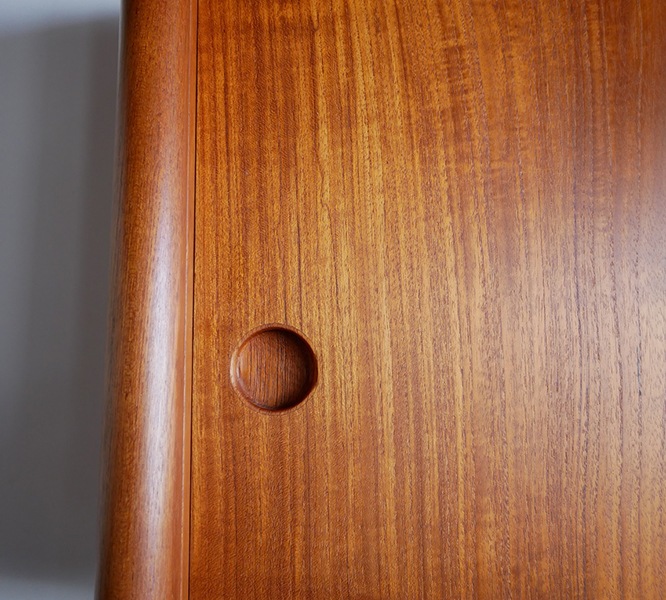 RY20 Cabinet by Hans J .Wegner