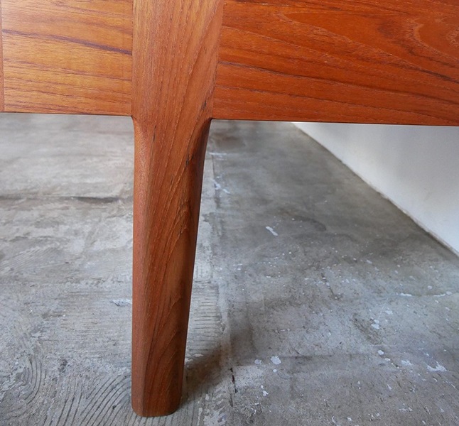 RY20 Cabinet by Hans J .Wegner