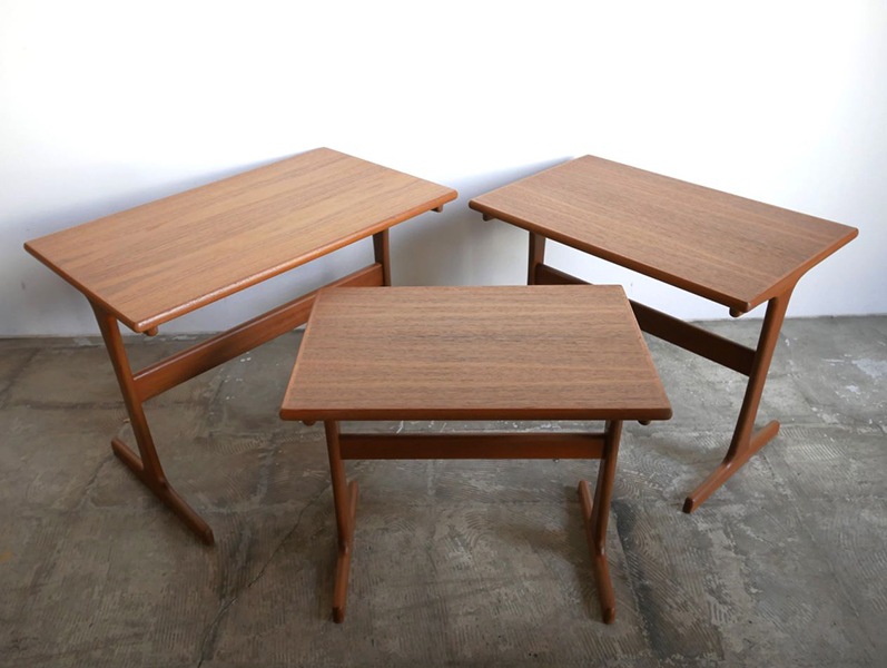 Nest of Tables by Kai Kristiansen�ڤ��䤤��碌��