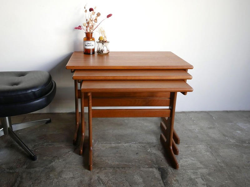 Nest of Tables by Kai Kristiansen�ڤ��䤤��碌��