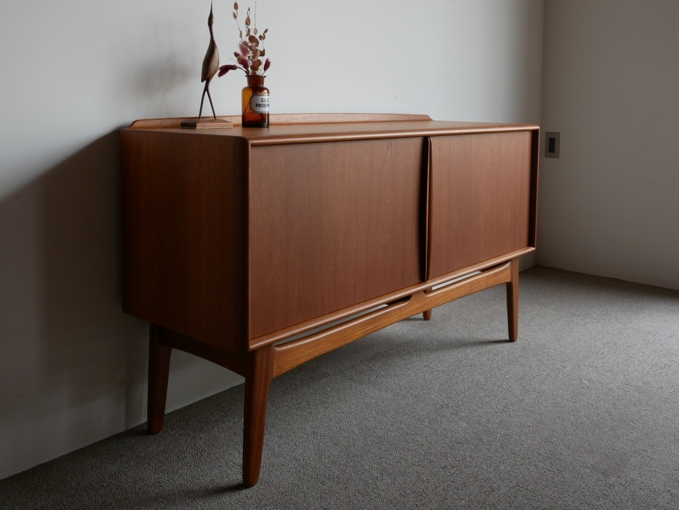 Sideboard by Svend Aage Madsen �ڤ��䤤��碌��