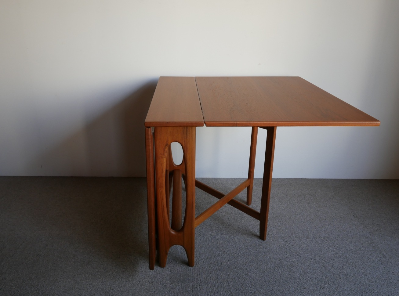 Bent Wing Dining table�ڤ��䤤��碌��