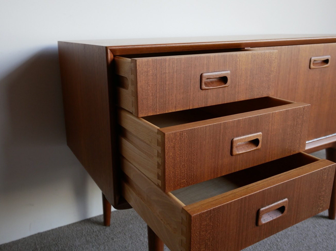 Sideboard by Gunni Omann �ڤ��䤤��碌��
