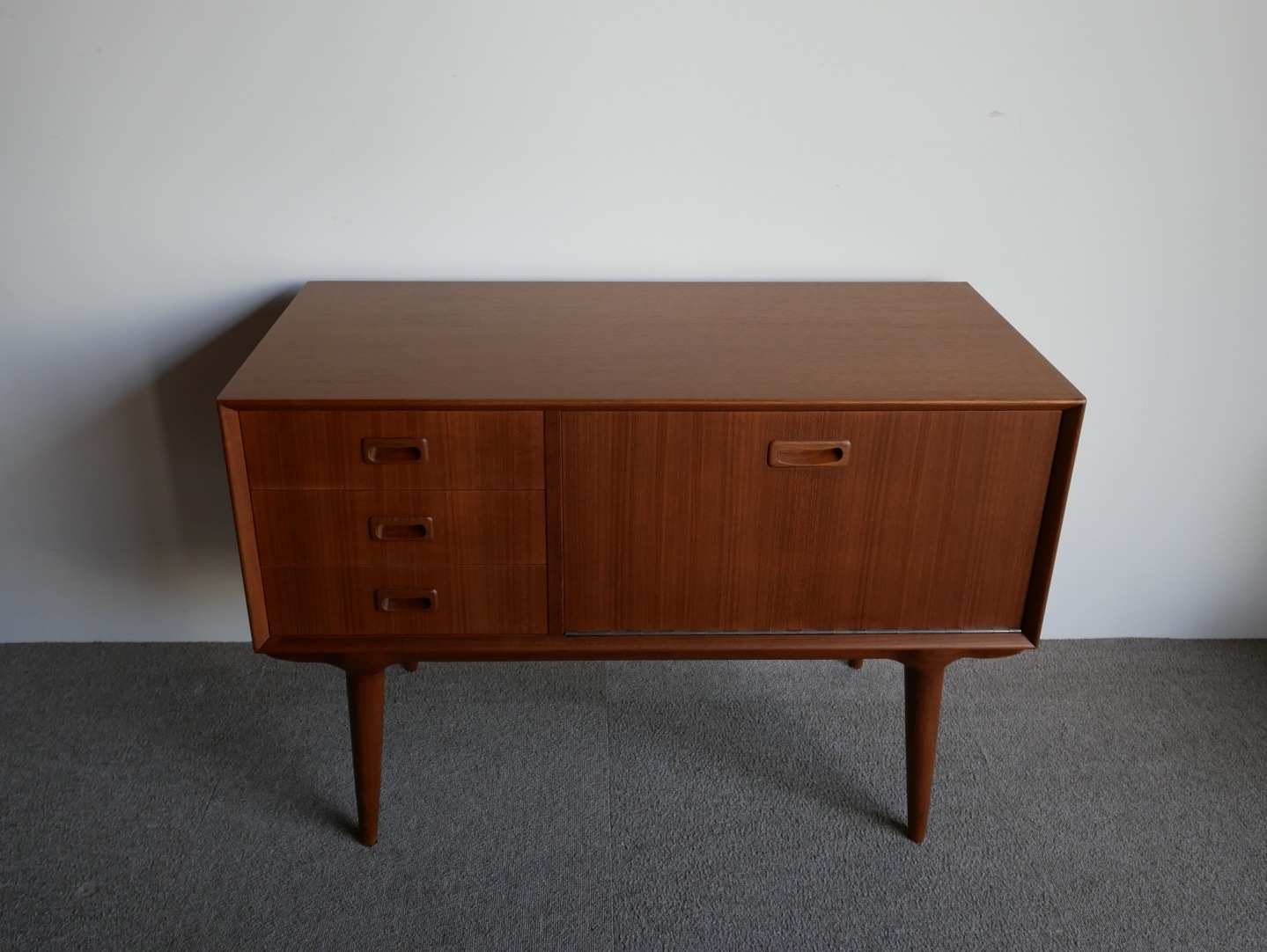Sideboard by Gunni Omann �ڤ��䤤��碌��