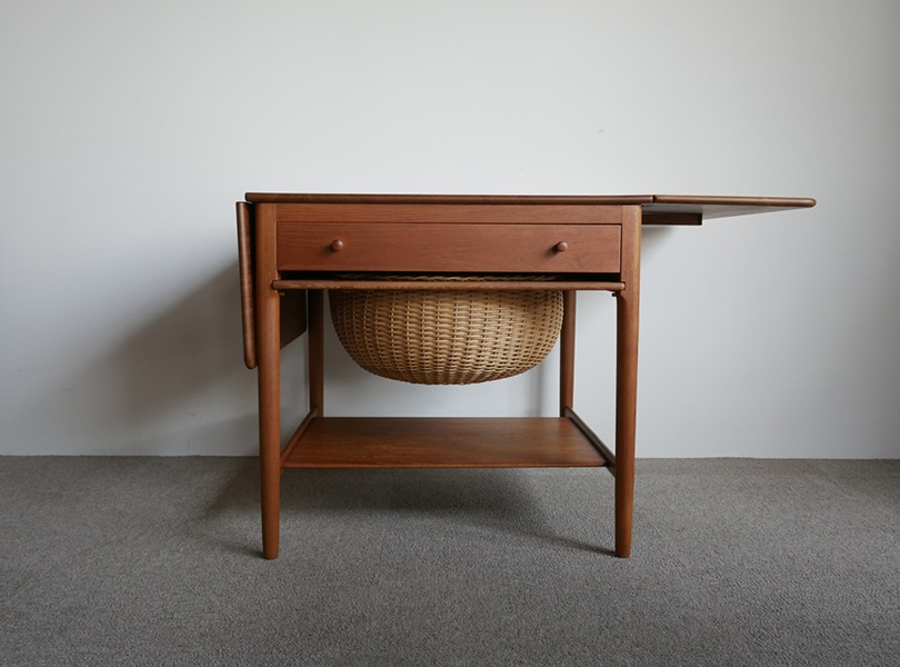 Sewing Table by Hans J.Wegner 