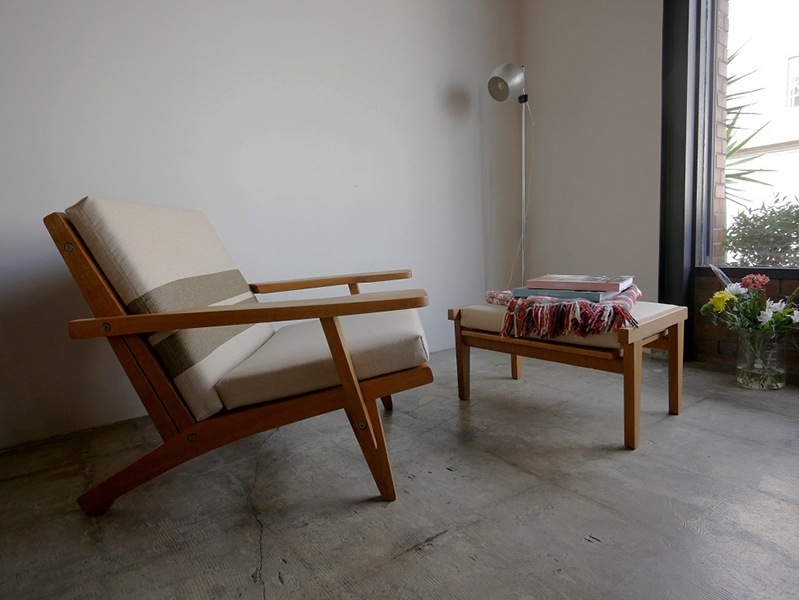 GE370 Arm chair +Ottoman set