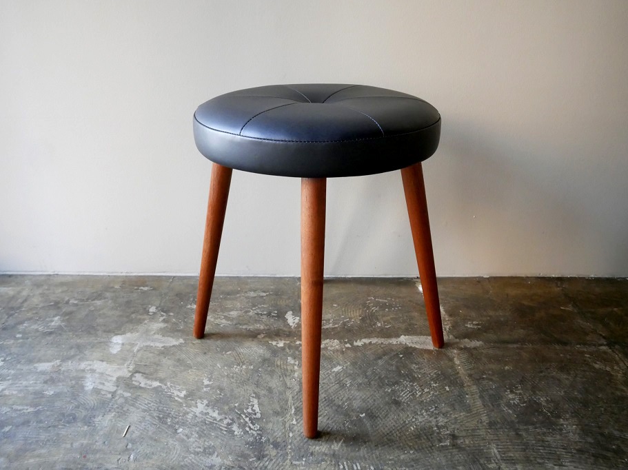 DK Stool