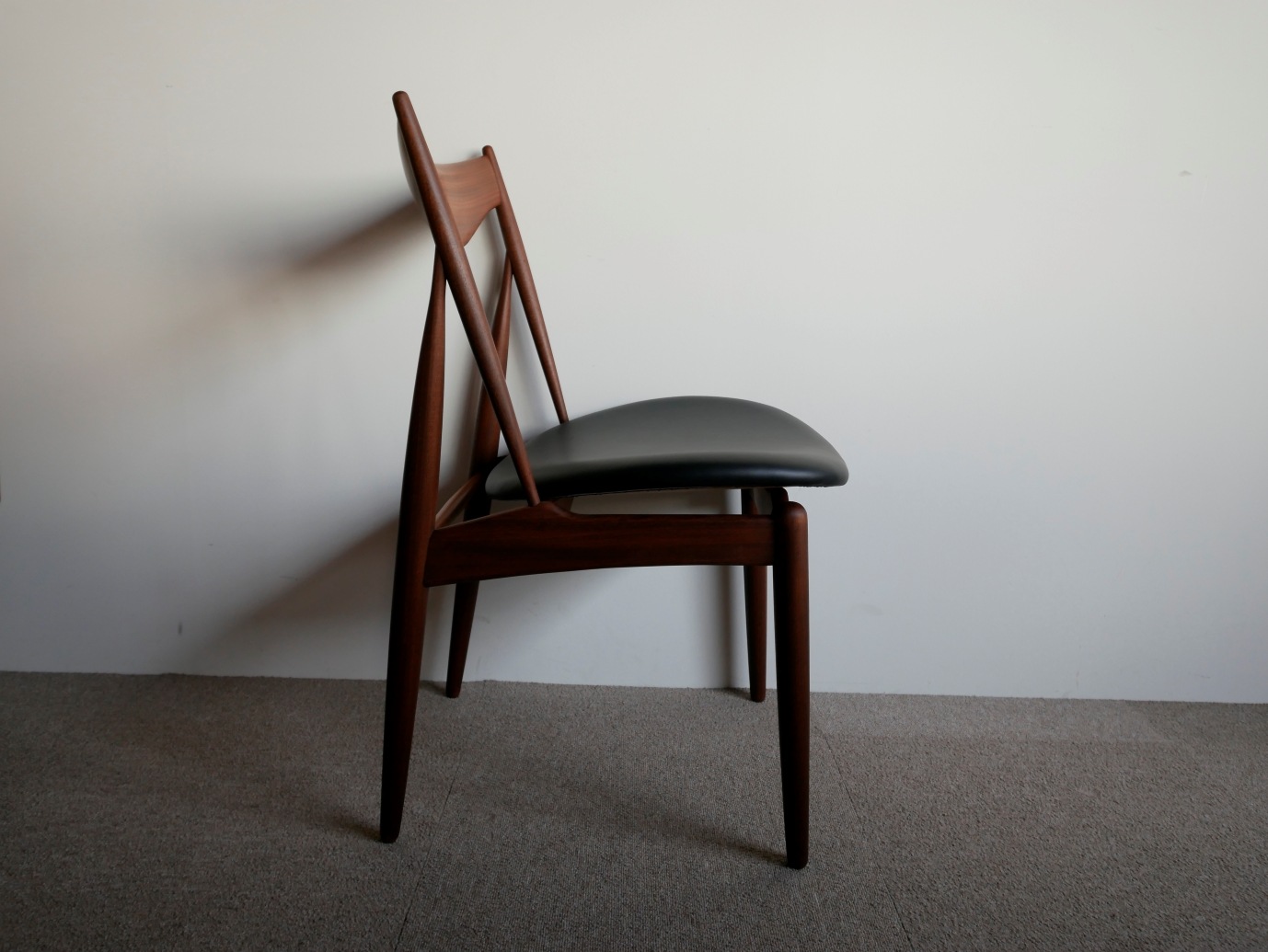Dining Chair by H.W Kleinڤ䤤碌