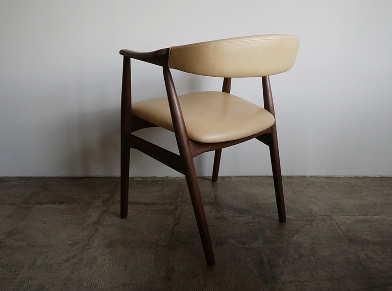 Arm chair by Thomas Harlev�ڤ��䤤��碌��