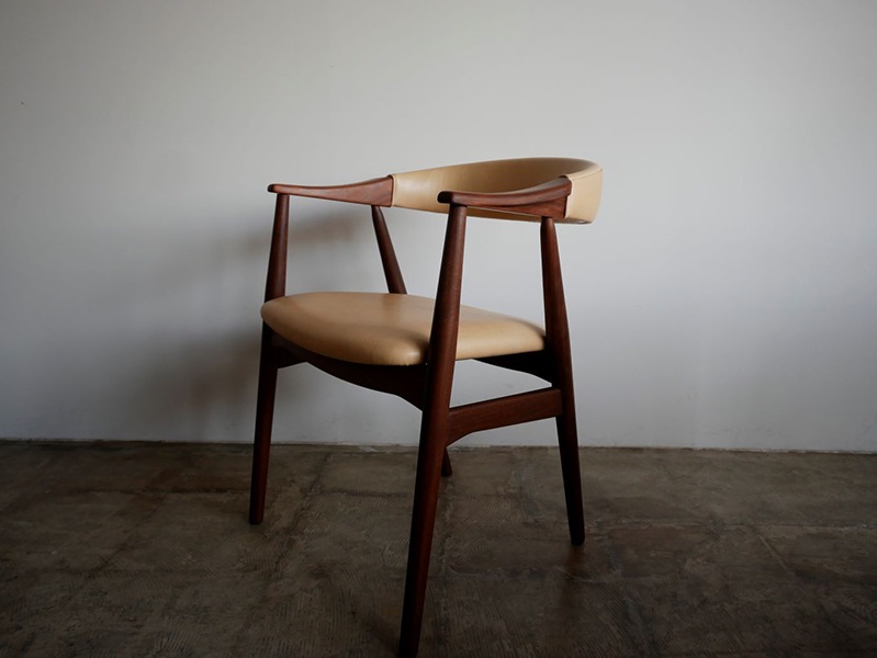 Arm chair by Thomas Harlev�ڤ��䤤��碌��