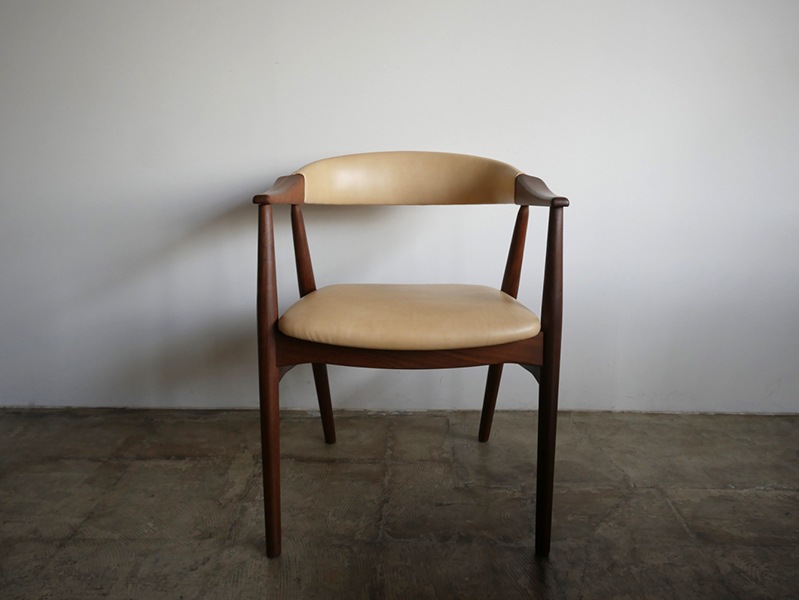 Arm chair by Thomas Harlev�ڤ��䤤��碌��