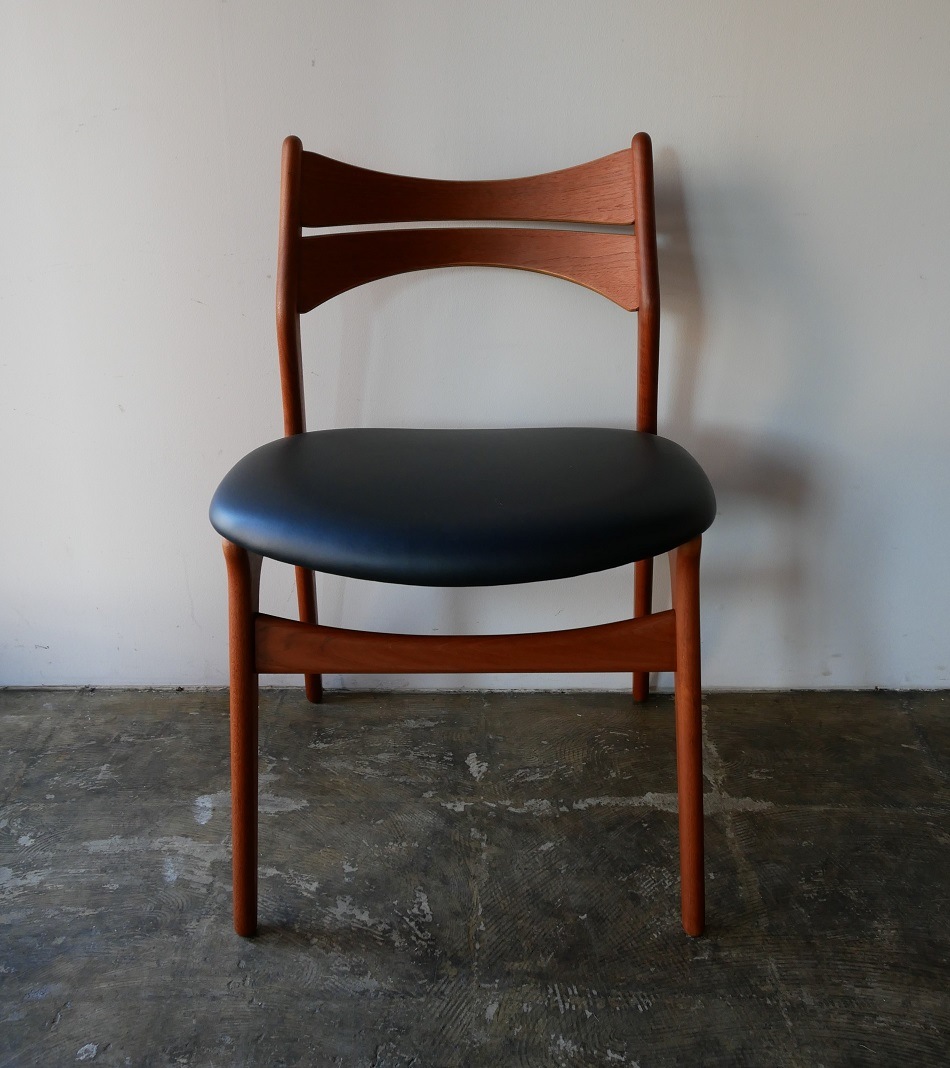 NO.310 Dining chair by Erik buch