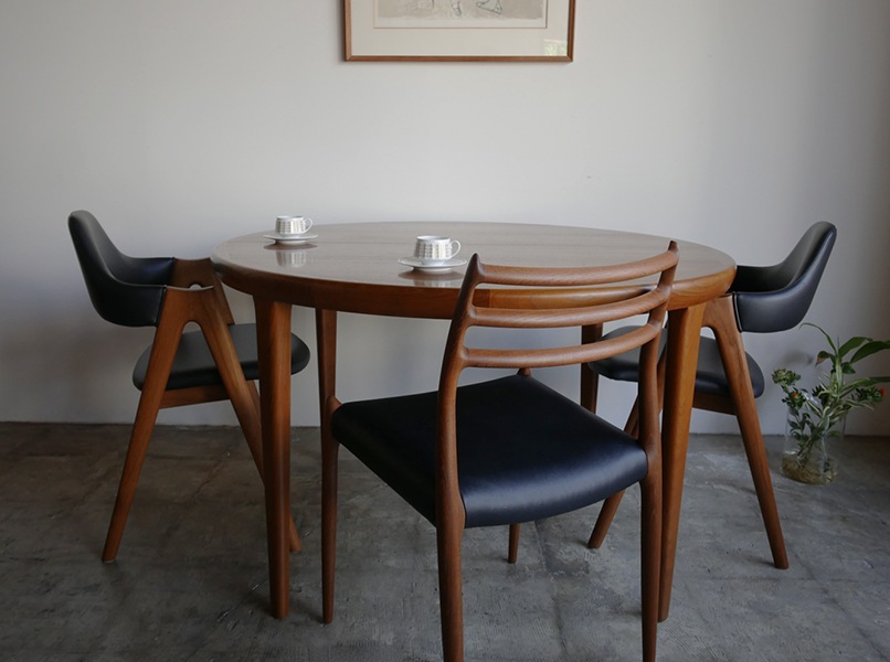 Dining table by Vv Mobler