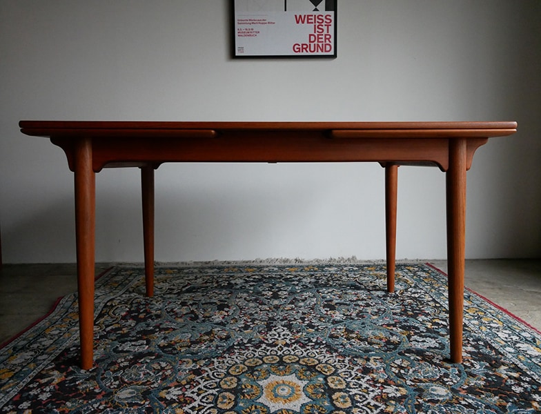 NO.50 Dining Table by Omann Jun