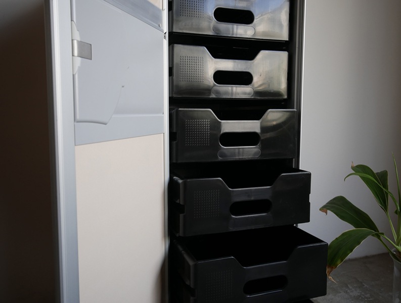 AMIRI Fright trolley