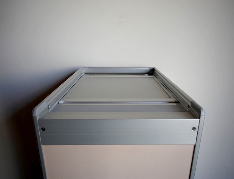 AMIRI Fright trolley