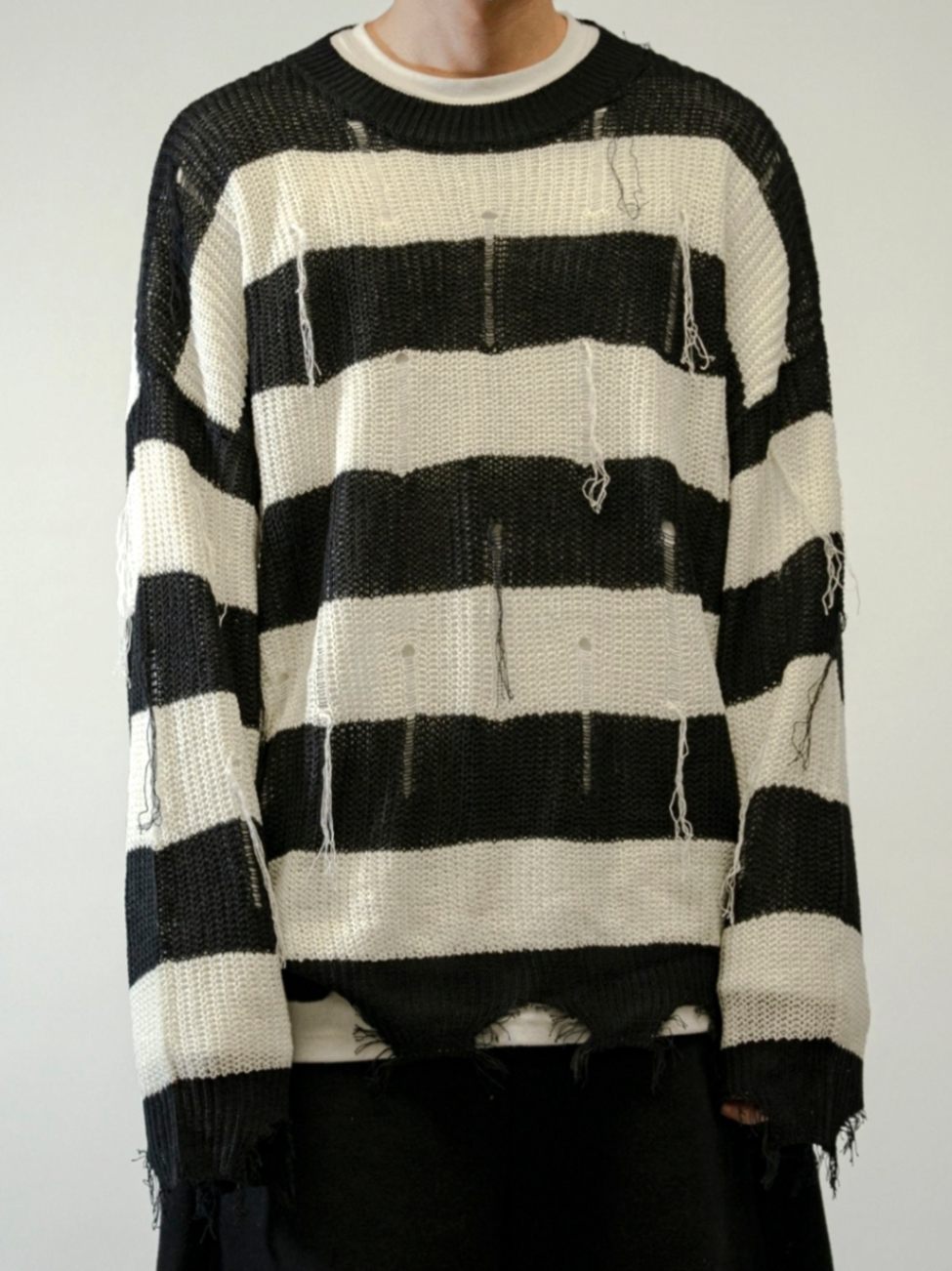 【UNISEX】Overfit Stripe Damage Knit / white