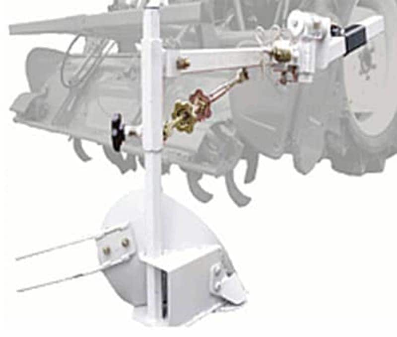 掘取機（コンベア式） ニプロ BL-65FDG-4S バレイショ じゃがいも 里イモ 短根ニンジン 収穫 馬力16? 24ps 掘取機（コンベア式） ニプロ BL-65SFDG-4S 加工用カンショ