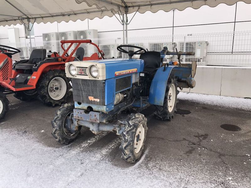 整備待ち】ヤンマー 耕耘機 YA80 機体寸法:2240×860×1135?o 出力7.8Ps