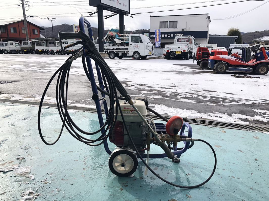 【整備待ち】丸山製作所 高圧洗浄機 MKW1209 寸法 (mm、長 × 幅 × 高):699 × 478 × 940 質量 (kg)26.1 ポンプ:SF30G-WP-S (1209)