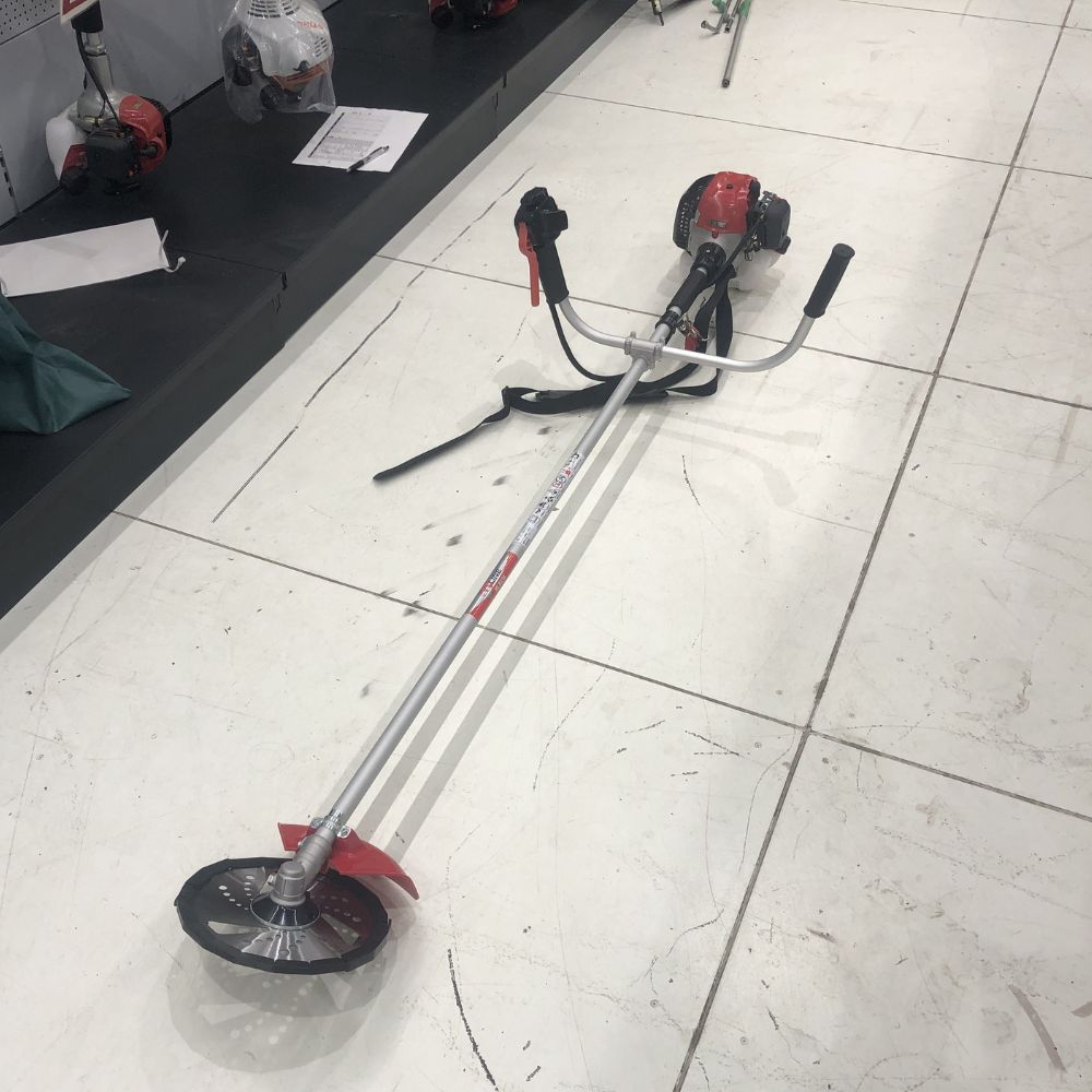 店頭展示品 刈払機 丸山製作所 MLB230U-1 メーカー梱包箱無し 送料別