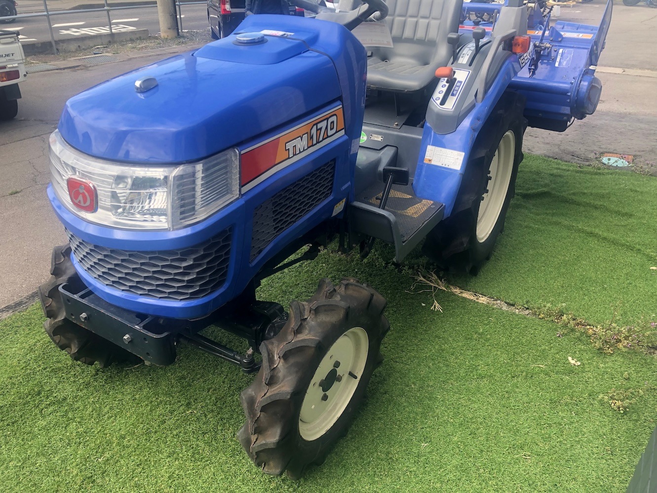 【11/9まで店頭商談中】イセキ トラクター TM170 機体寸法:2100×1030×1890(mm) 馬力17ps 燃料/容量 :ディーゼル軽油/13L