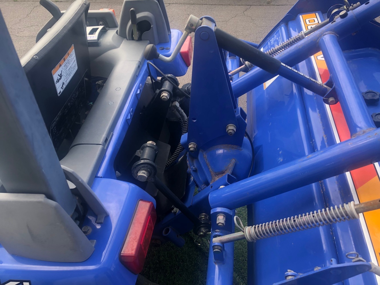 【11/9まで店頭商談中】イセキ トラクター TM170 機体寸法:2100×1030×1890(mm) 馬力17ps 燃料/容量 :ディーゼル軽油/13L