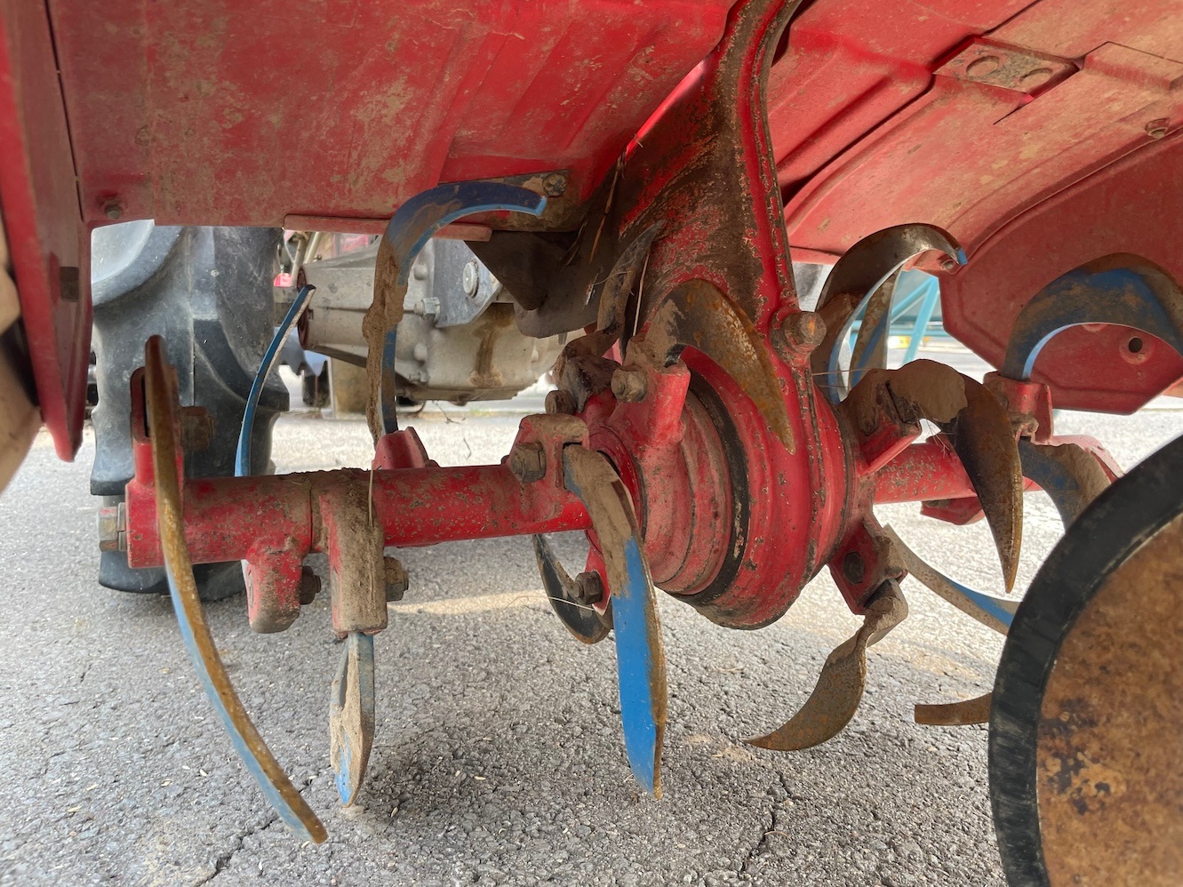 【整備待ち】ヤンマー 耕耘機 YA80 機体寸法:2240×860×1135㎜ 出力7.8Ps 使用燃料:ディーゼル