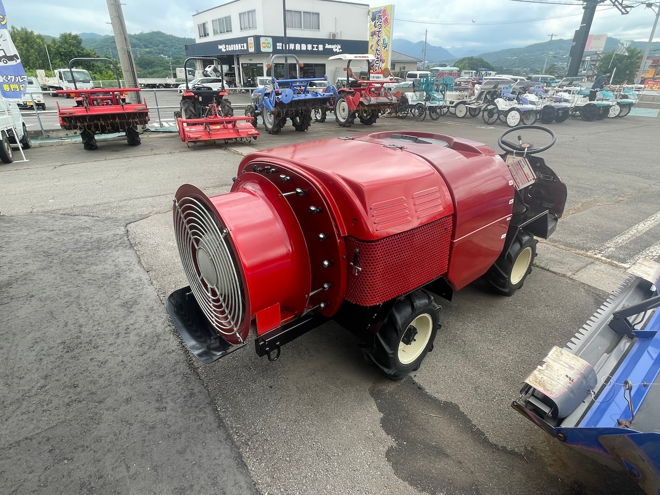 【10/31まで店頭商談中】丸山製作所 SS SSA-S500 機体寸法:2880×1210×1100 使用燃料/容量ディーゼル タンク容量:500L