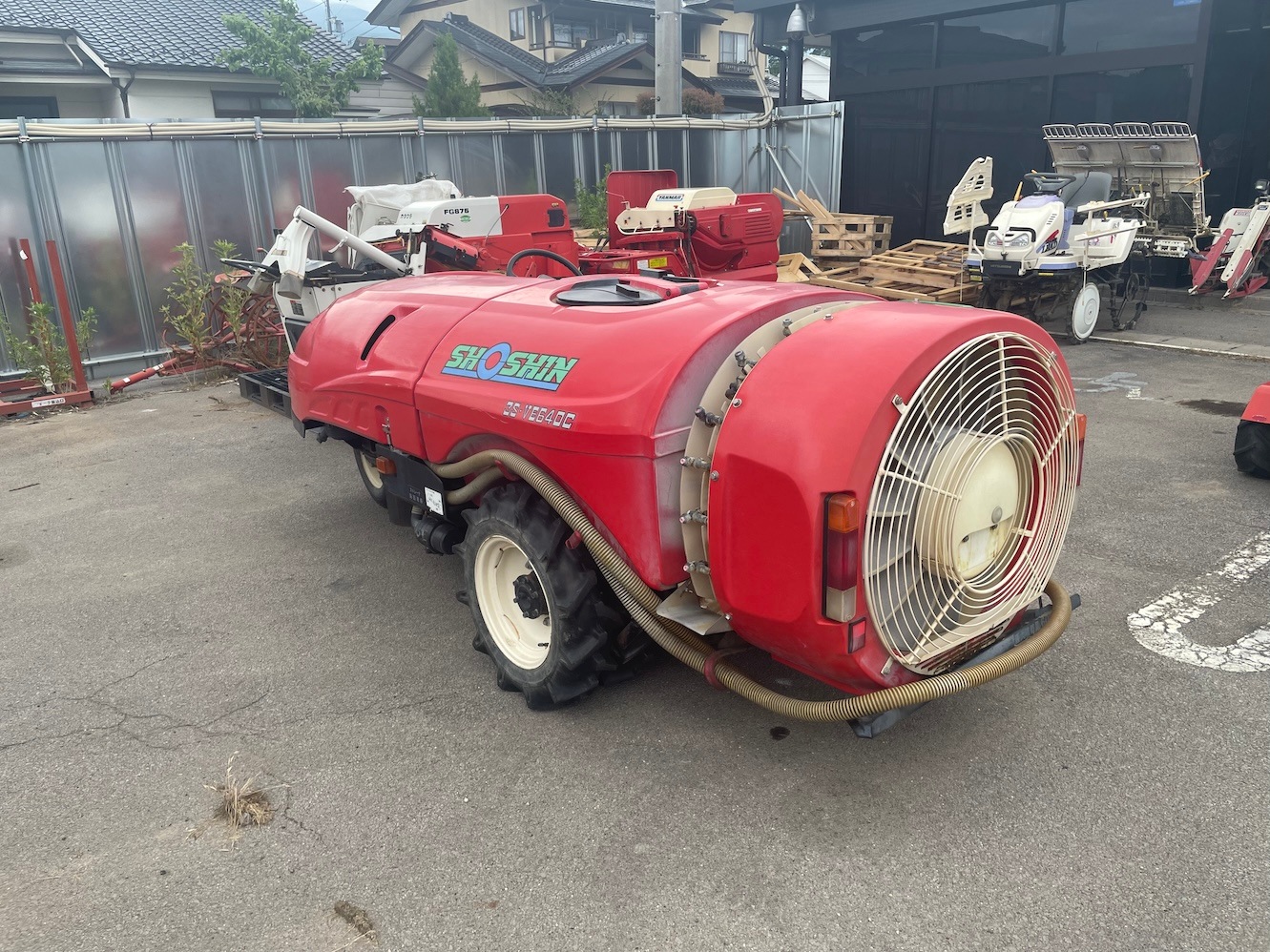 ショーシン SS 3S‐VE640 出力:34.9ps 変速段数前進9段・後進3段 タンク容量:600L