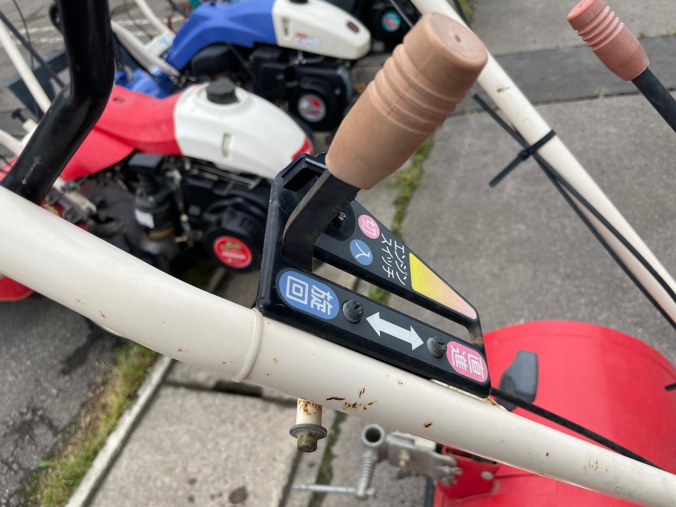 ヤンマー 管理機 MRT65EX 機体寸法:1410×575×1050(mm) 出力6.2ps