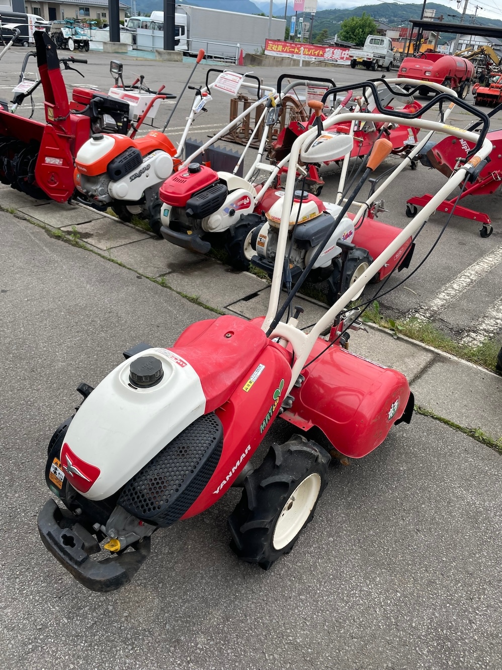 ヤンマー 管理機 MRT650EX 機体寸法:1485×610×1025(mm) 出力6.3ps 使用燃料/容量:無鉛ガソリン/2.0L