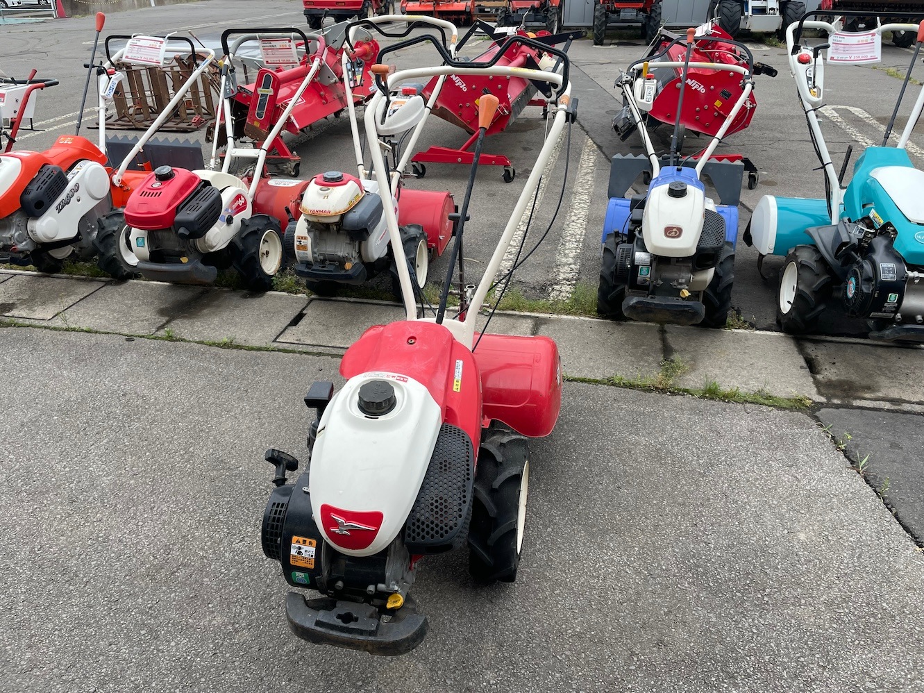 ヤンマー 管理機 MRT650EX 機体寸法:1485×610×1025(mm) 出力6.3ps 使用燃料/容量:無鉛ガソリン/2.0L