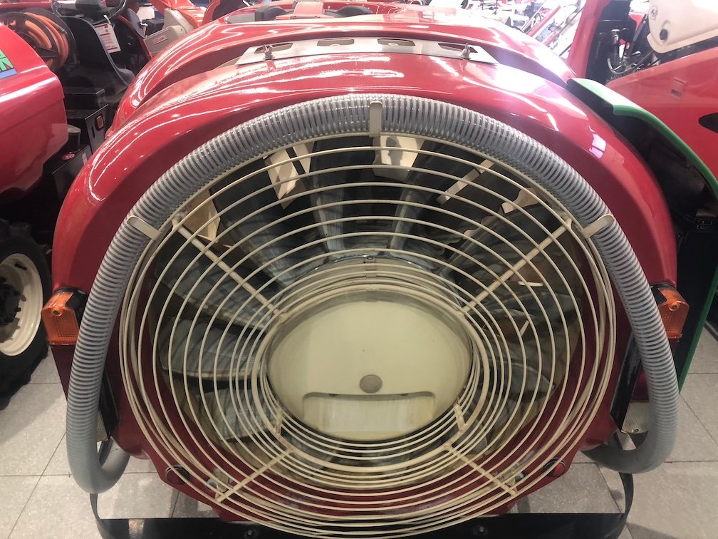 ショーシン SS 3S-FS642HC 主要圃場形態:棚園～立ち木向き エンジン定格出力25.3(kW)最大31.7(kW) 薬液タンク容量:600(L)