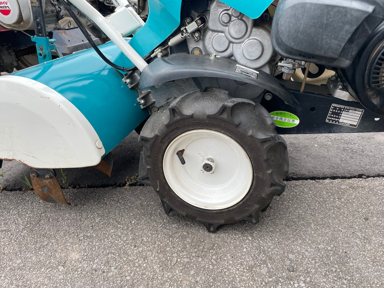 クボタ 管理機 TRS60 機体寸法:1515×620×1070(mm) 出力6.2ps 使用燃料/容量:無鉛ガソリン/2.5L