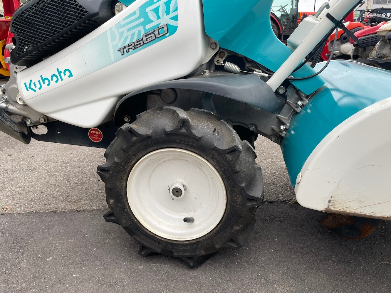 クボタ 管理機 TRS60 機体寸法:1515×620×1070(mm) 出力6.2ps 使用燃料/容量:無鉛ガソリン/2.5L