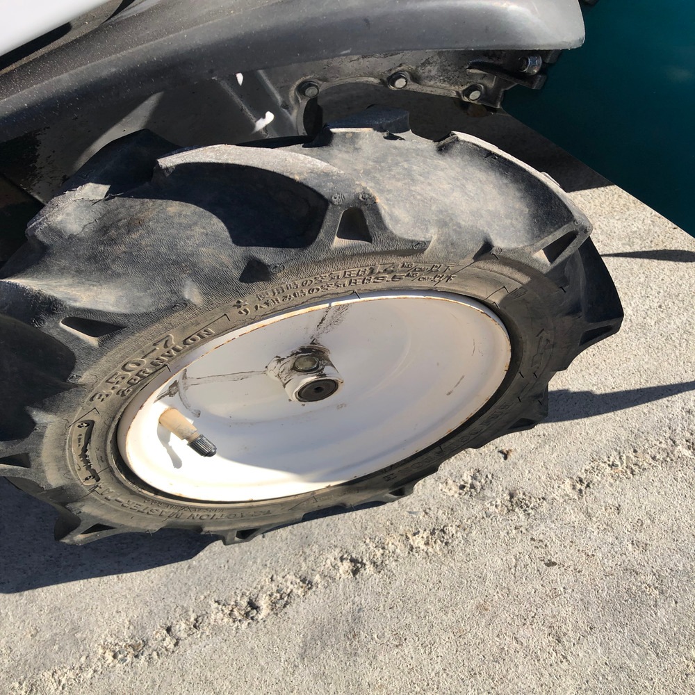 【整備待ち】クボタ 管理機 TRS60 機体寸法:1480×610×1085mm 出力6.2PS 使用燃料:ガソリン