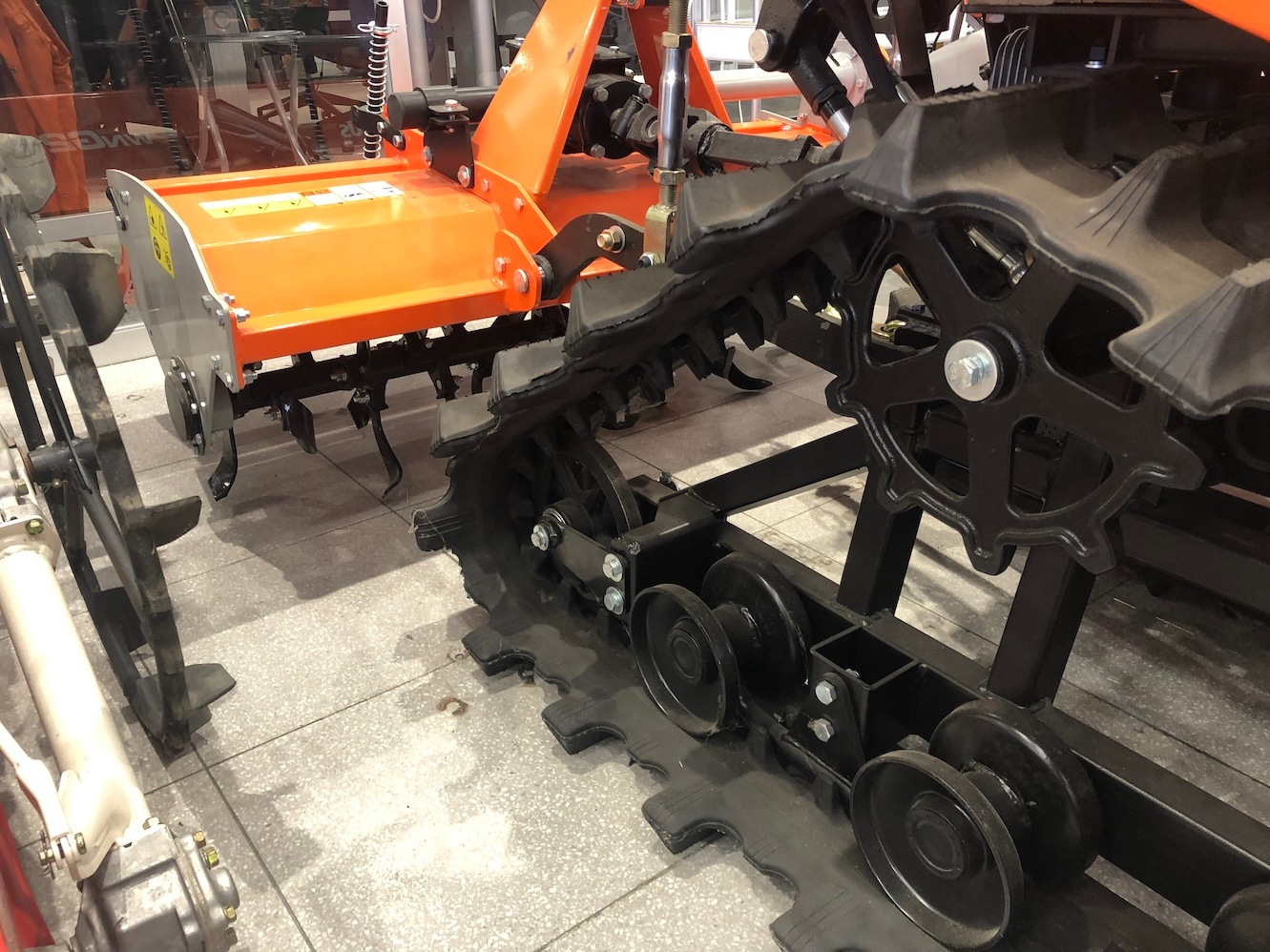 【中古】乗用耕運機 WNG25 ノウキナビプラス （NOUKINAVI+）ガソリン エンジン式  自走式 ロータリー耕転 畝立て 地域限定自宅配送