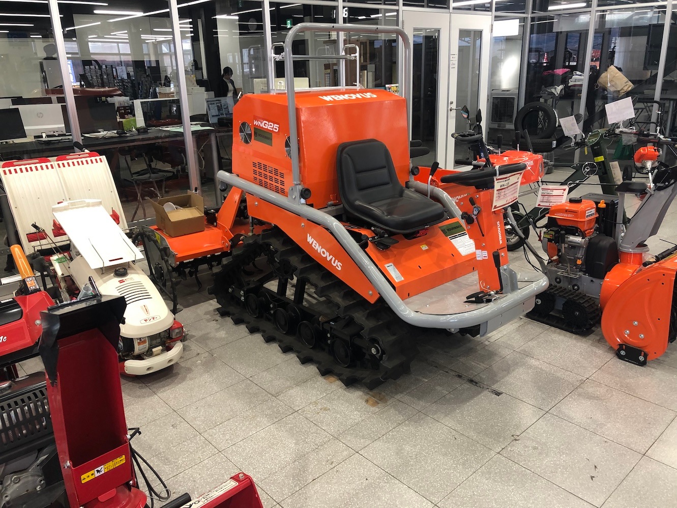 【中古】乗用耕運機 WNG25 ノウキナビプラス （NOUKINAVI+）ガソリン エンジン式  自走式 ロータリー耕転 畝立て 地域限定自宅配送
