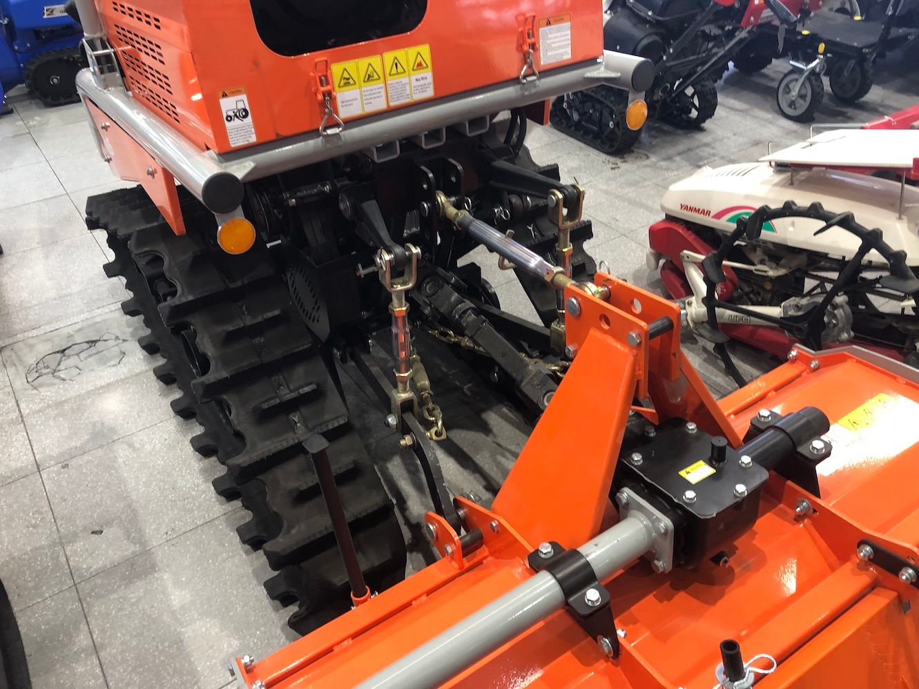 【中古】乗用耕運機 WNG25 ノウキナビプラス （NOUKINAVI+）ガソリン エンジン式  自走式 ロータリー耕転 畝立て 地域限定自宅配送