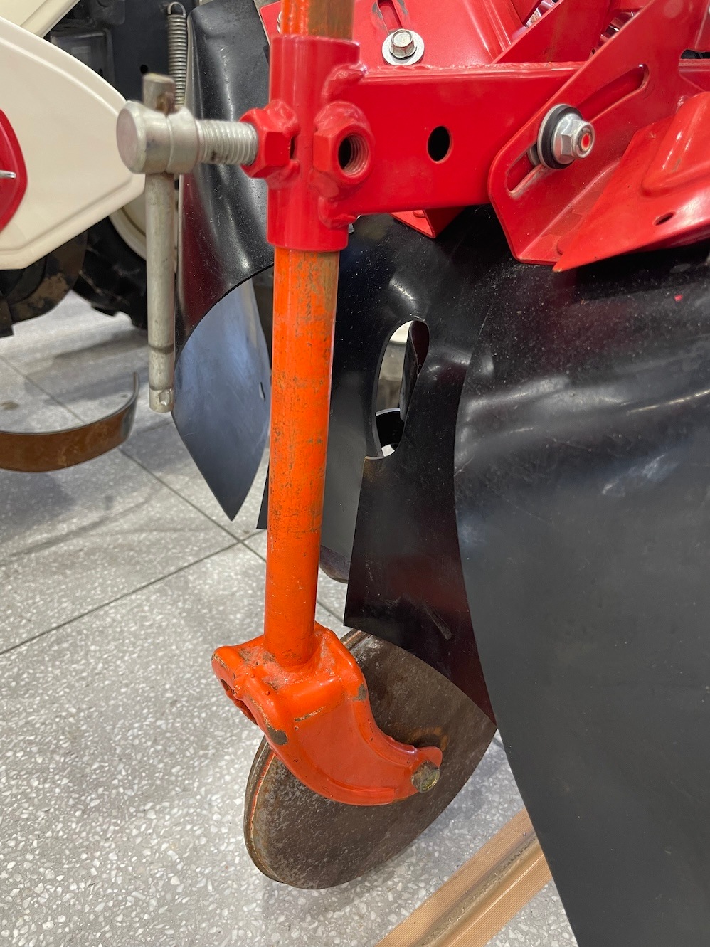 ヤンマー 管理機 SK450-DX 機体寸法:1520×615×1050 出力4.2PS 使用燃料 :ガソリン/2.3L