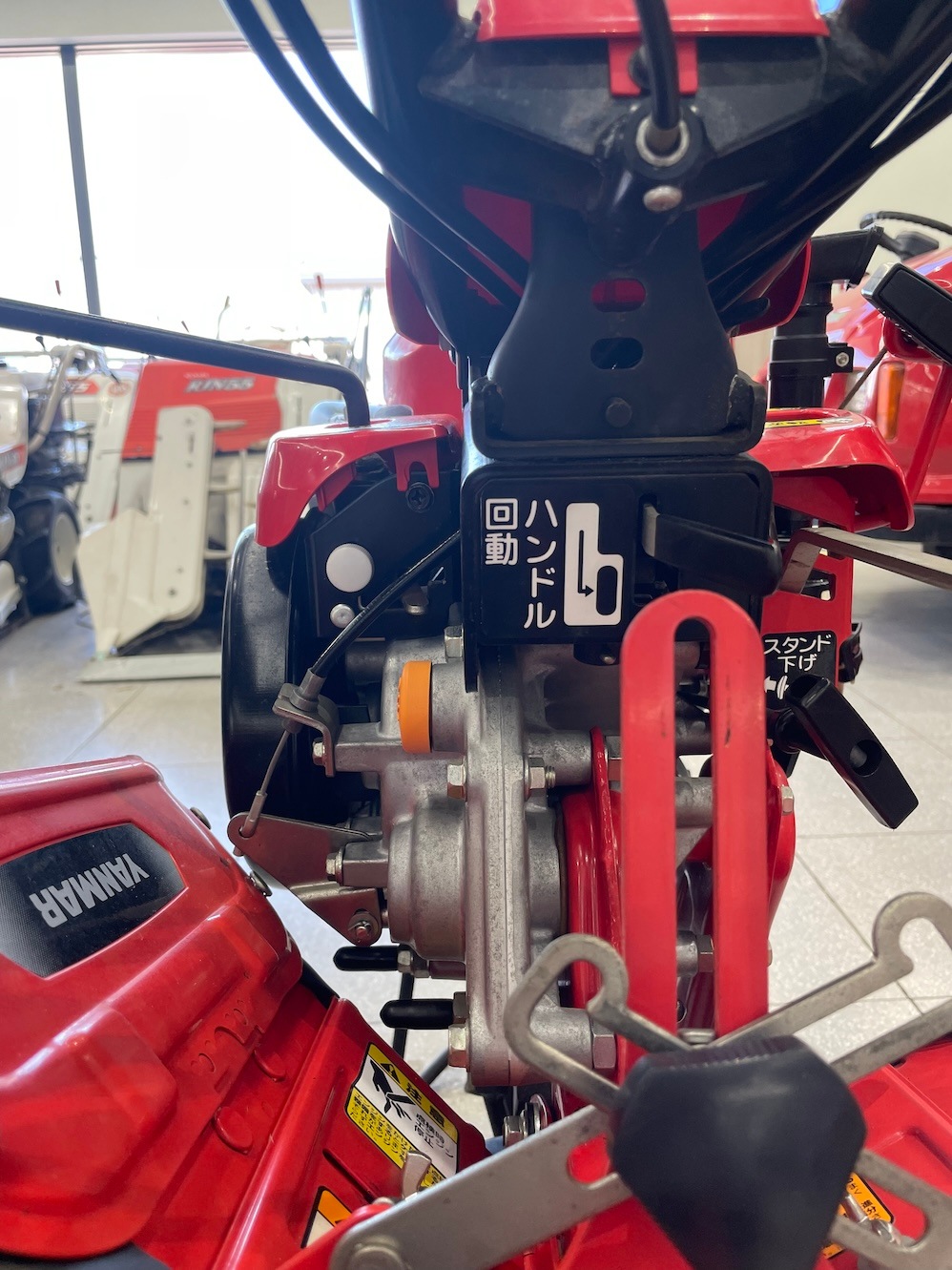 ヤンマー 管理機 SK450-DX 機体寸法:1520×615×1050 出力4.2PS 使用燃料 :ガソリン/2.3L