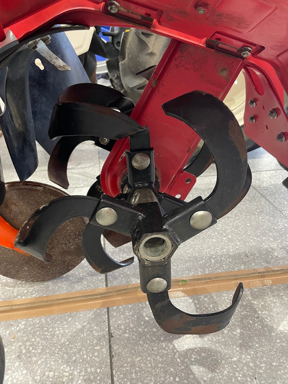 ヤンマー 管理機 SK450-DX 機体寸法:1520×615×1050 出力4.2PS 使用燃料 :ガソリン/2.3L