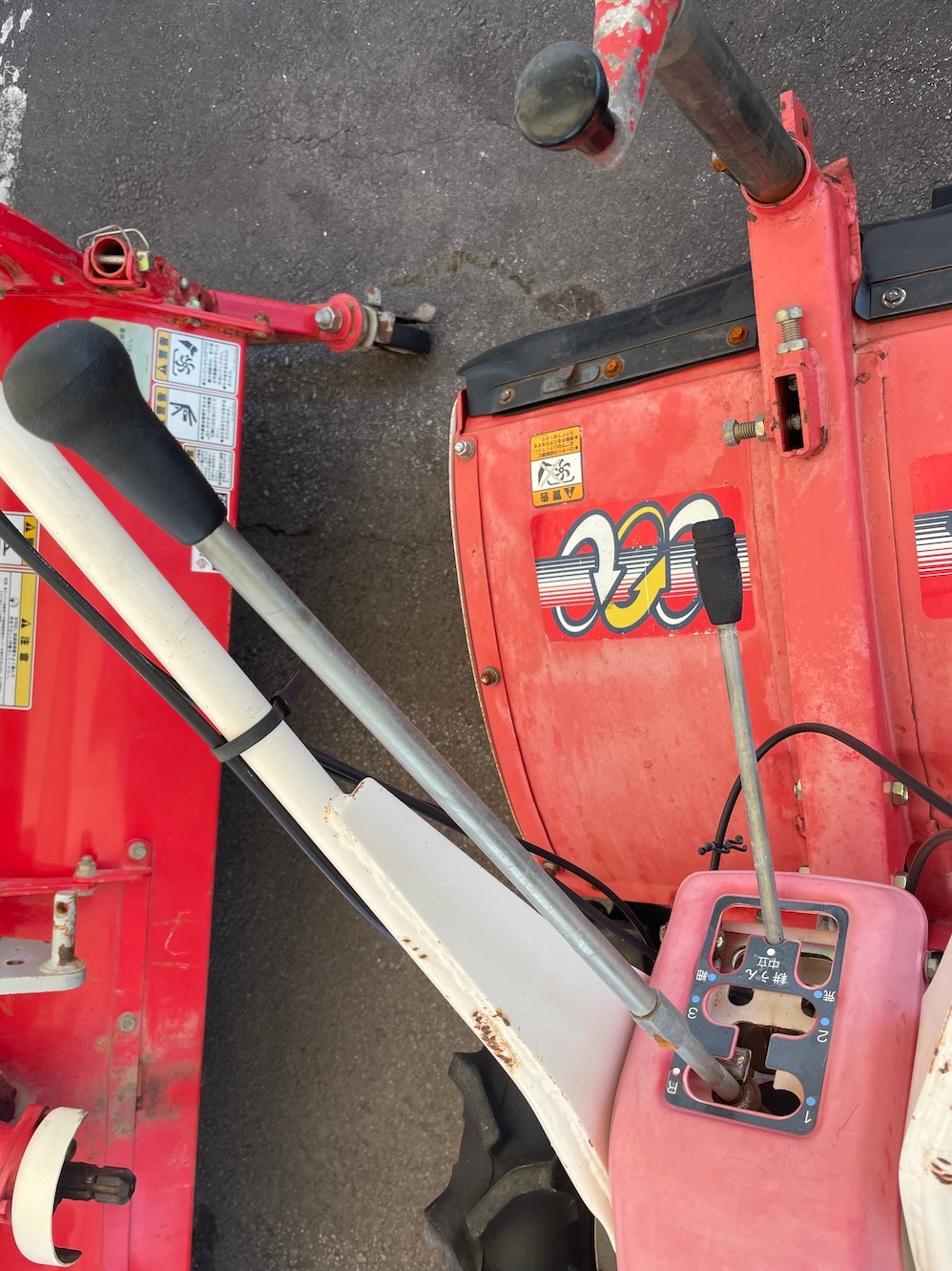 ヤンマー 耕耘機 DK7DX 機体寸法:1740ｍｍ×650ｍｍ×1020ｍｍ 出力6.2PS 使用燃料 :ガソリン