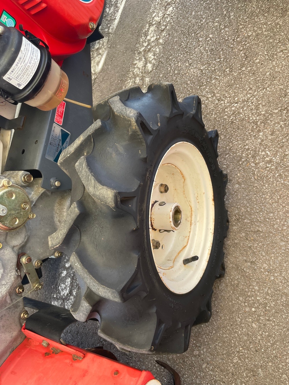 ヤンマー 耕耘機 DK7DX 機体寸法:1740ｍｍ×650ｍｍ×1020ｍｍ 出力6.2PS 使用燃料 :ガソリン