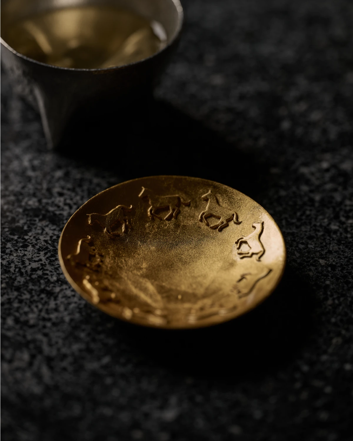 祝杯 - 午 - 金箔｜錫製雑貨・酒器の通販は能作オンラインショップ【公式】