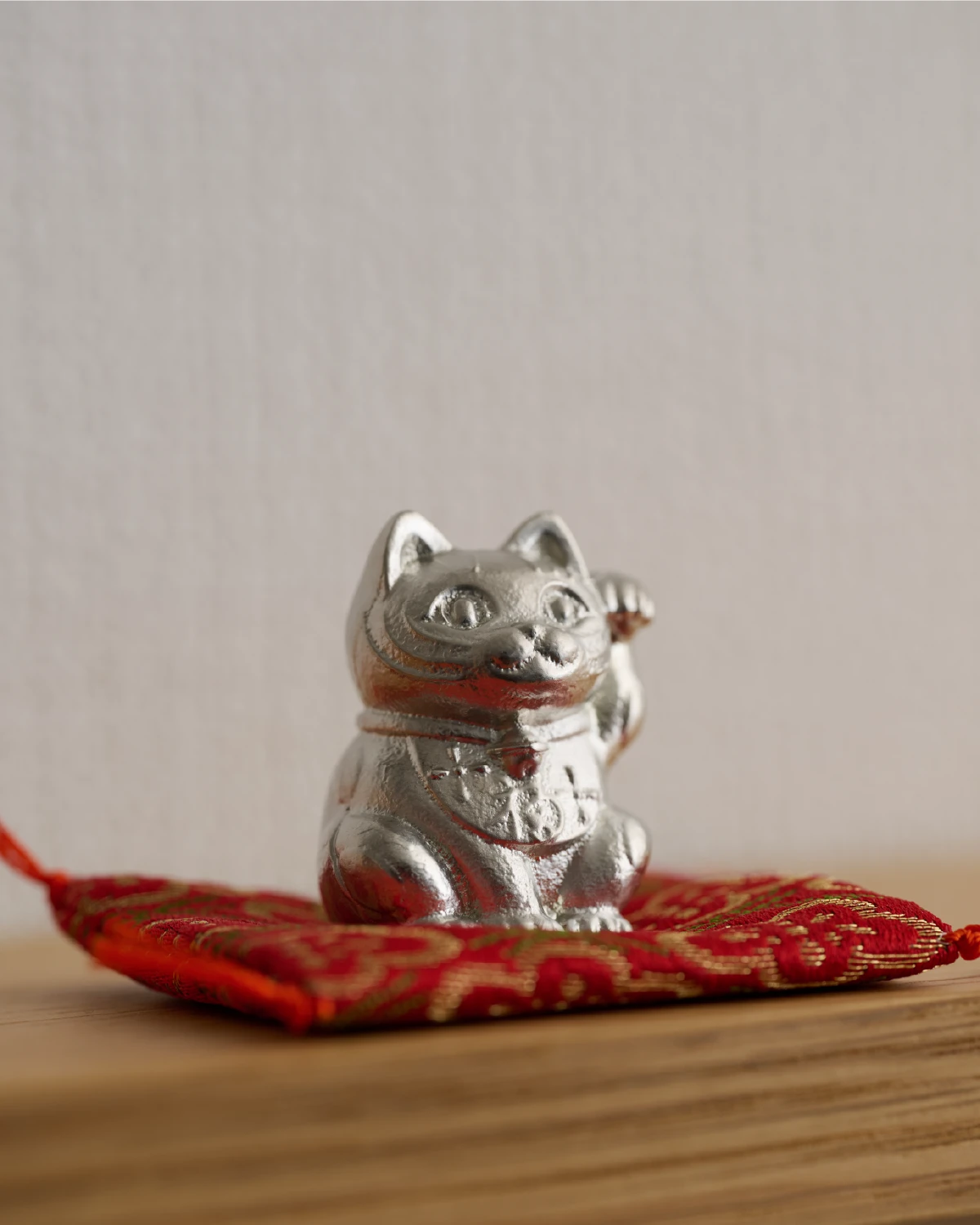 福まねき 作家作品 まねき猫 縁福まねきねこ｜錫製雑貨・酒器の通販は能作オンラインショップ【公式】