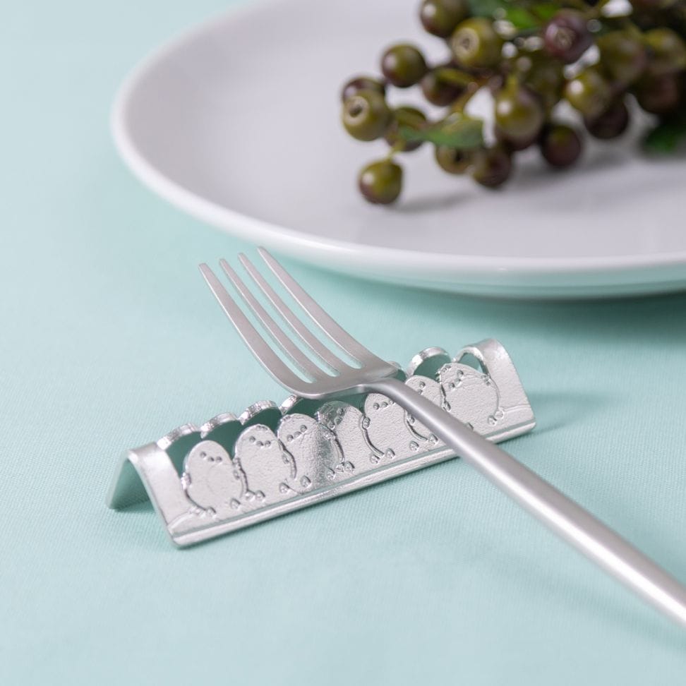 カトラリーレスト - 吉祥紋 - 3ヶ入 ｜錫製雑貨・酒器の通販は能作